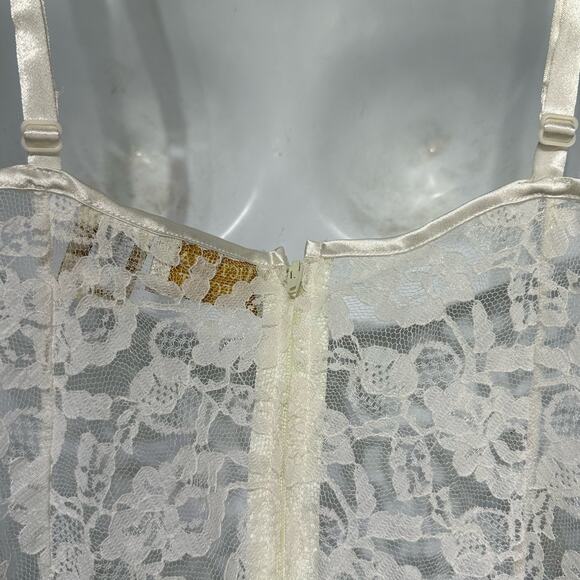 Vintage Y2k Victoria’s Secret Vintage Lace Teddy Bodysuit Lingerie size M - Picture 6 of 7